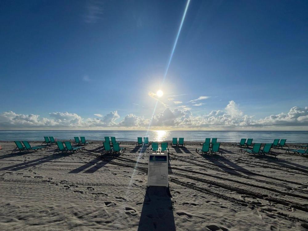Miami Hollywood Bay View on the Beach 002-1bvic